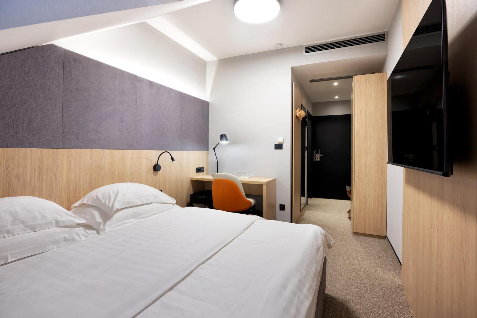 Hotel Kompas Μπλεντ Εξωτερικό φωτογραφία