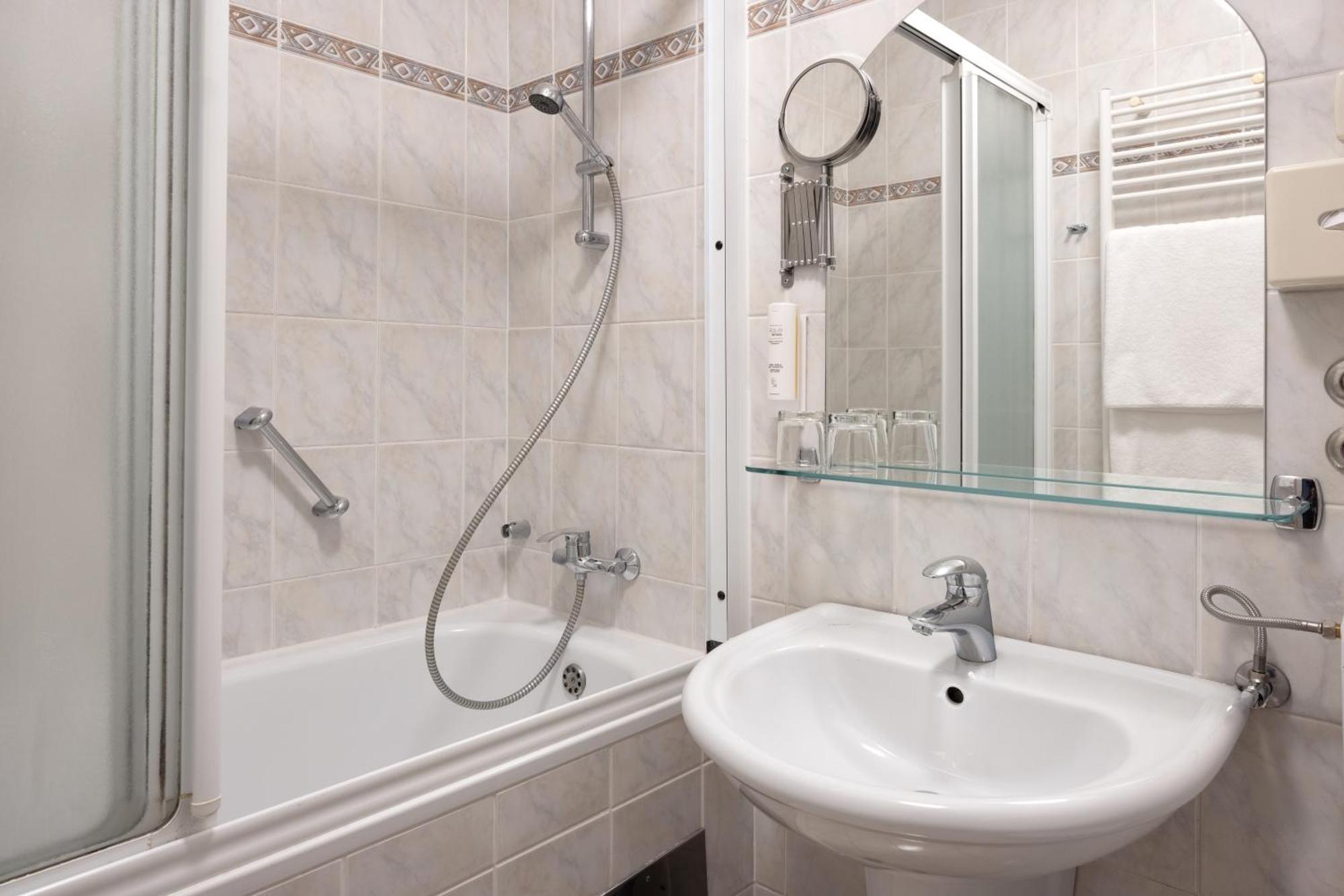 Hotel Kompas Μπλεντ Εξωτερικό φωτογραφία