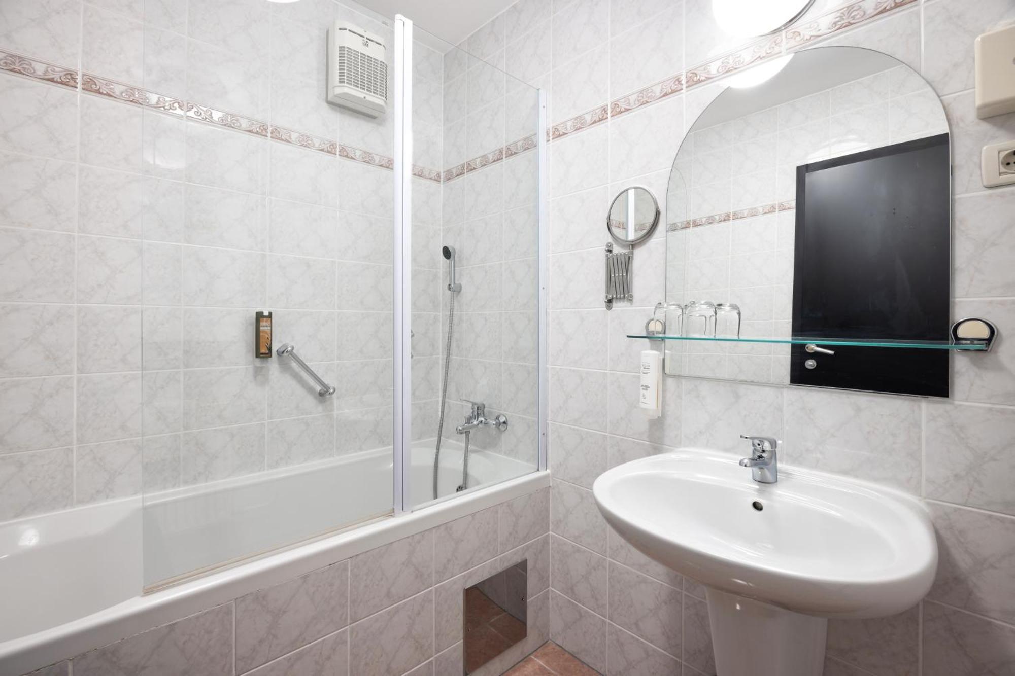 Hotel Kompas Μπλεντ Εξωτερικό φωτογραφία